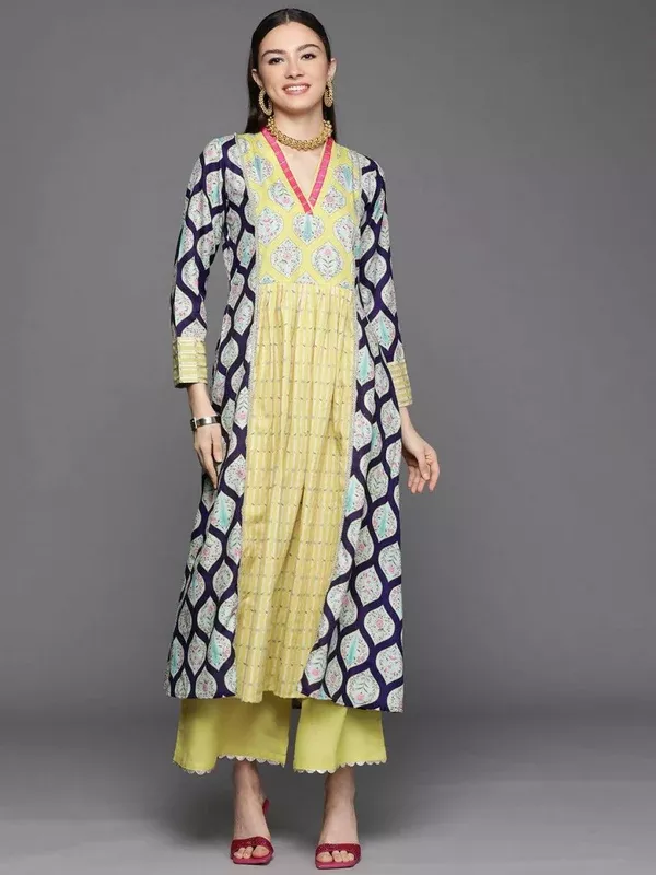 Ahalyaa Womens Yellow Cotton Digital Printed Kurta Palazzo Set - S