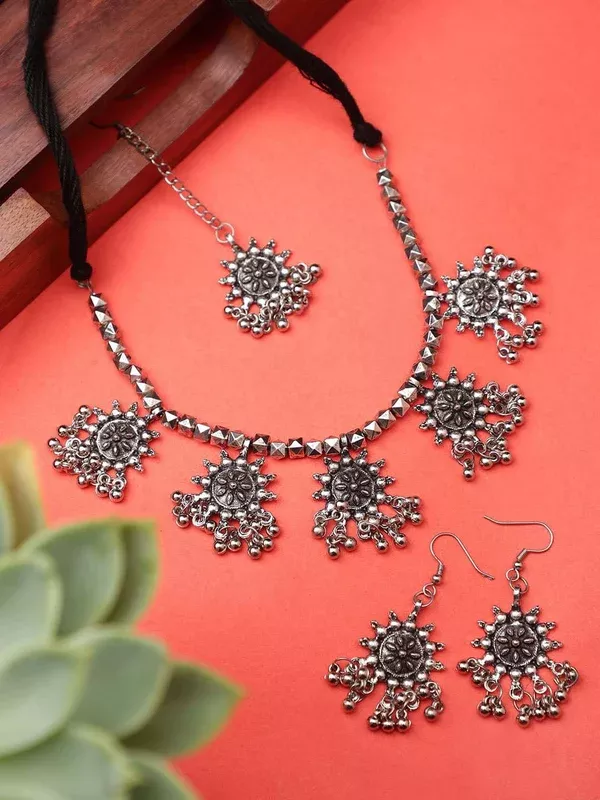 Cardinal Silver-Toned Oxidised Jewellery Set