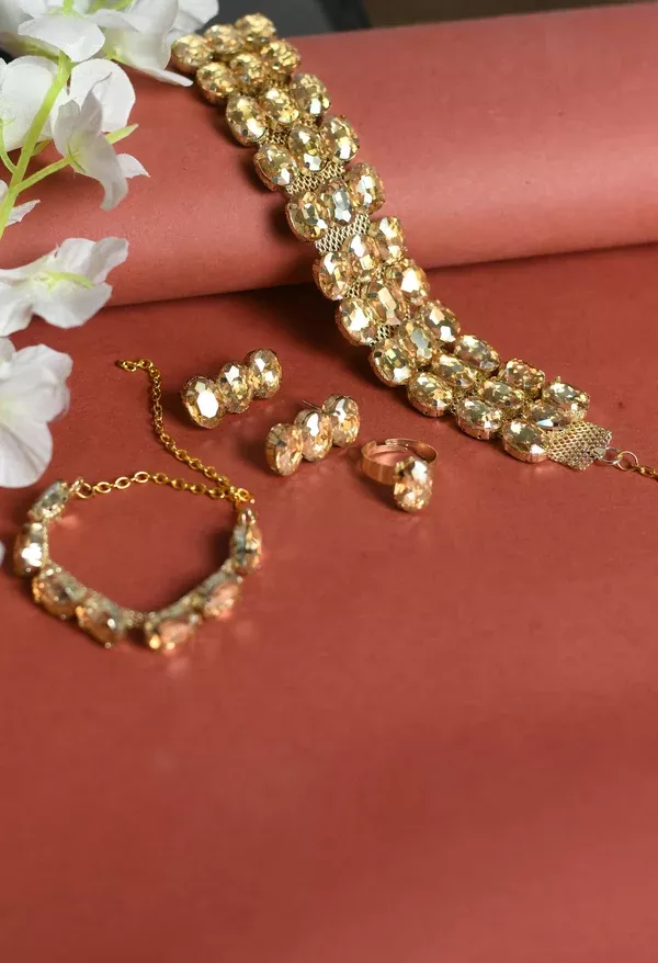 Mominos Fashion Johar Kamal Gold-Polished Finish Stone Choker For Women (Golden)